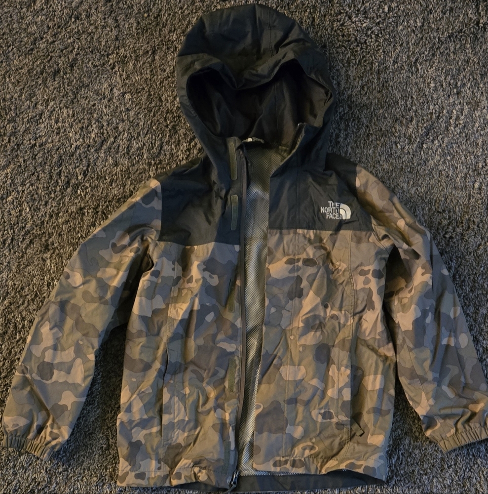 The North Face Boys' Black Jacket